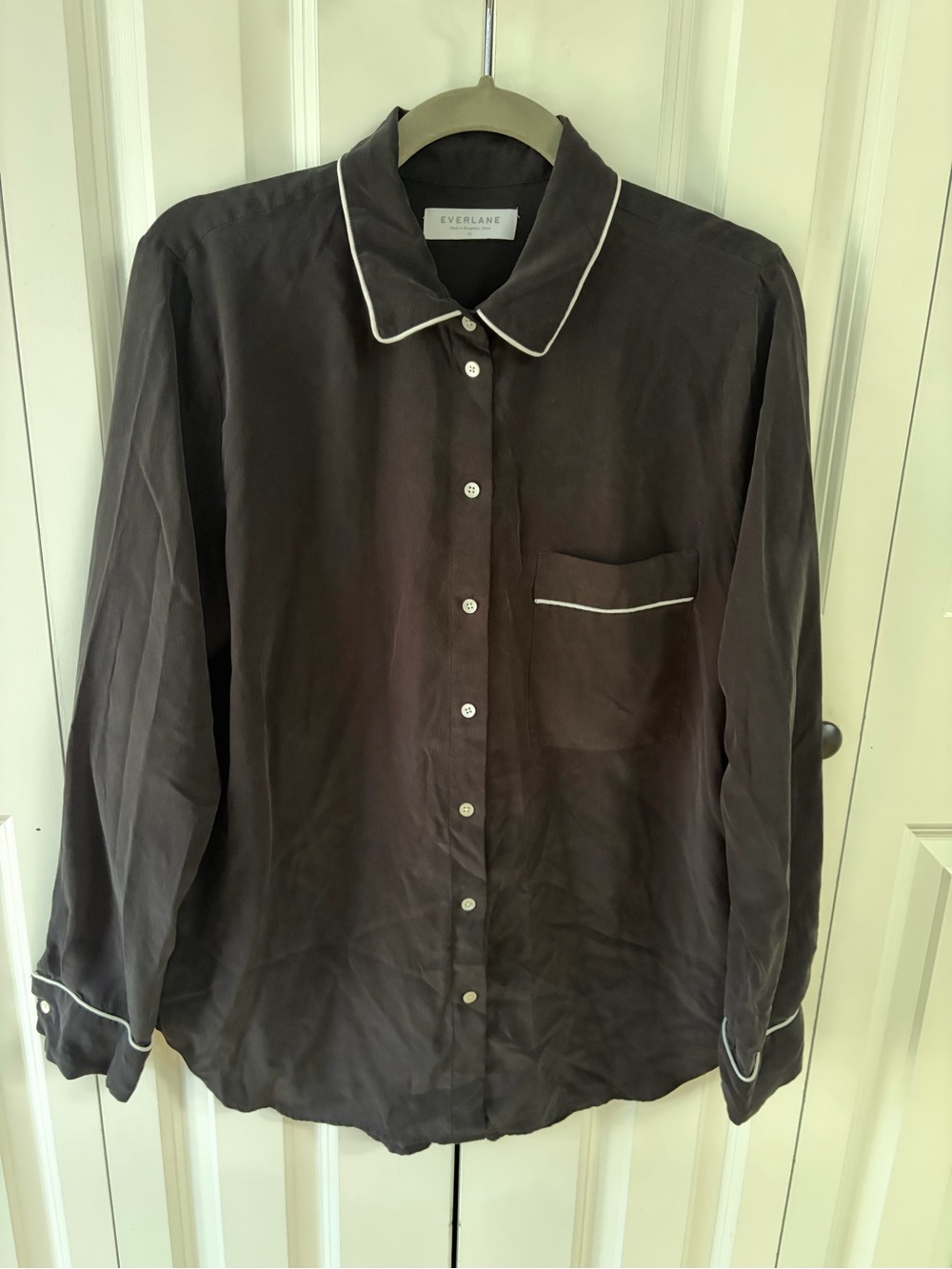 Everlane Silk Black Button Down Collared Blouse 12